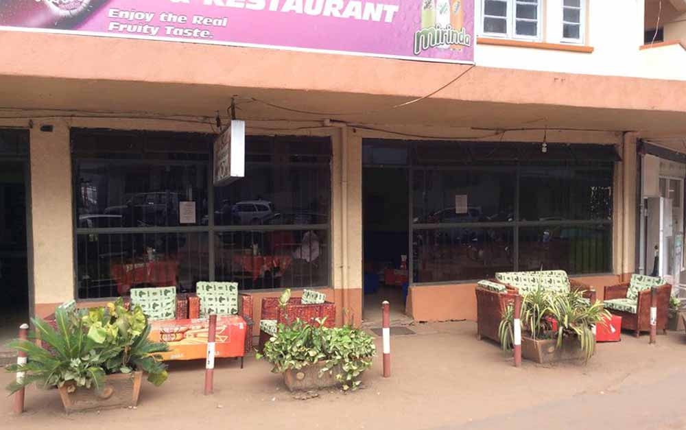 La Bella Bar & Restaurant Kampala Uganda, Good food in Kampala, Food & Drink, Top Bar, Top Restaurant, Lounge, Top Bar and Lounge, Food, Beer, Wine, Spirits, Cocktail bar, Amazing beer prices, Cheap Beer, Great Place to Drink after work , Gins and local beers, grilled food and wood-fired pizzas, Chatting and Drinking, Chilling with friends and mates, Date night, Eating and Drinking, Private parties, Drinking and Dancing, Cocktail Bar, Lounge Bar, Party Bar, Kampala Pub, Lively DJ nights, Lively Music, Great Beer Drink Out, Tasteful Delicious food in Kampala, Amazing Drinking Joint in Kampala Uganda, Ugabox